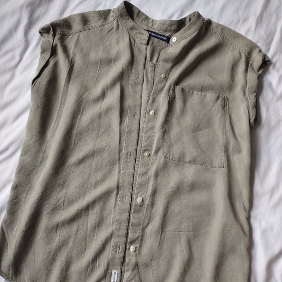 Calvin Klein Jeans Dusty Olive Cap Sleeve Button Down -Size Small - Picture 1 of 4